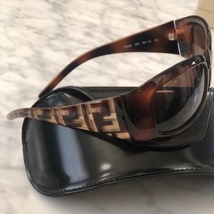 Women’s Fendi Sunglasses